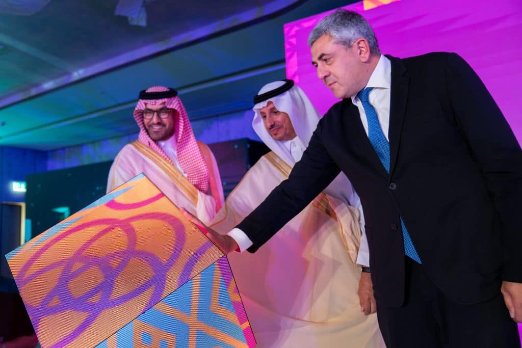 Saudi Tourism Minister Begins Tour of Summer Destinations in Taif