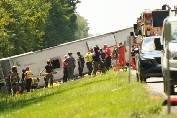 Five killed after tour bus returning to New York City from Niagara Falls crashes