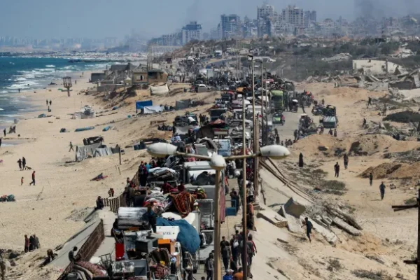 Israel Accused of 'Burning the Ground' in Gaza City Offensive as Thousands Flee