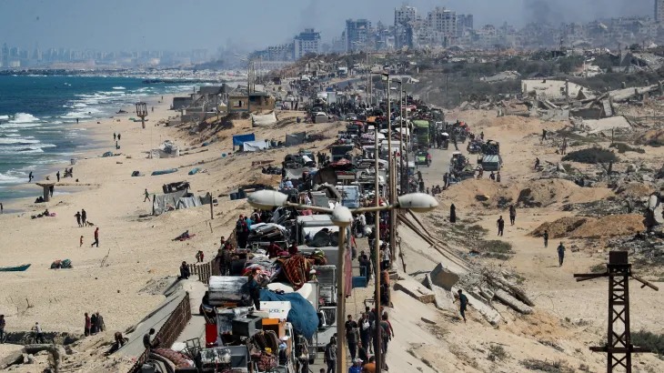 Israel Accused of 'Burning the Ground' in Gaza City Offensive as Thousands Flee