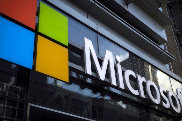 Microsoft Outage Knocks Office 365 and Xbox Live Offline for Thousands of Users