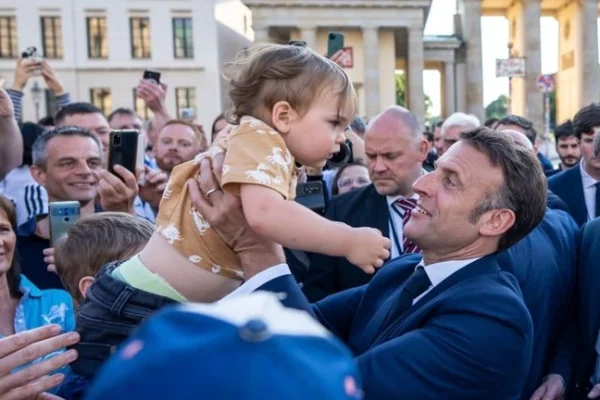 France Urges Young Adults Under 30 to Start Families Earlier Amid Growing Fertility Crisis